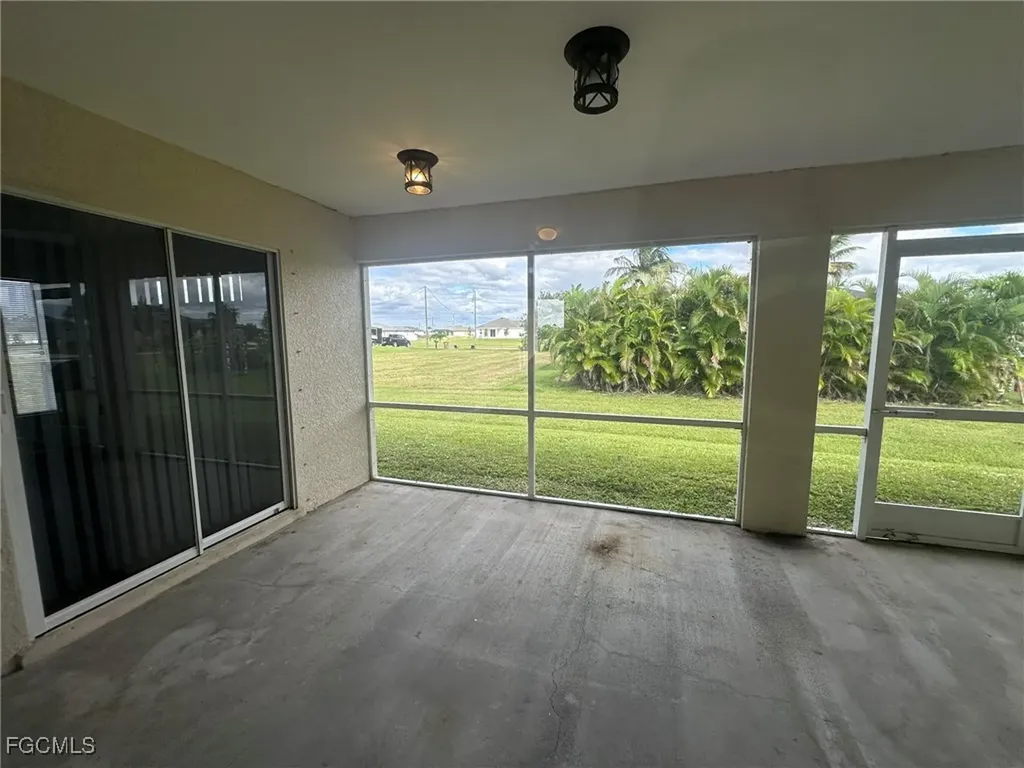 3929 NW 42nd Avenue Cape Coral FL 33993
