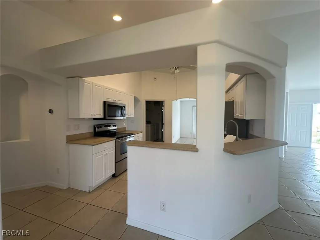 3929 NW 42nd Avenue Cape Coral FL 33993