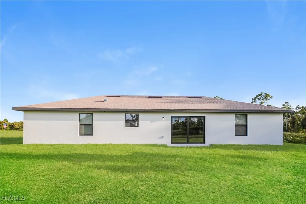 1249 Cordoba Street E Lehigh Acres FL 33974