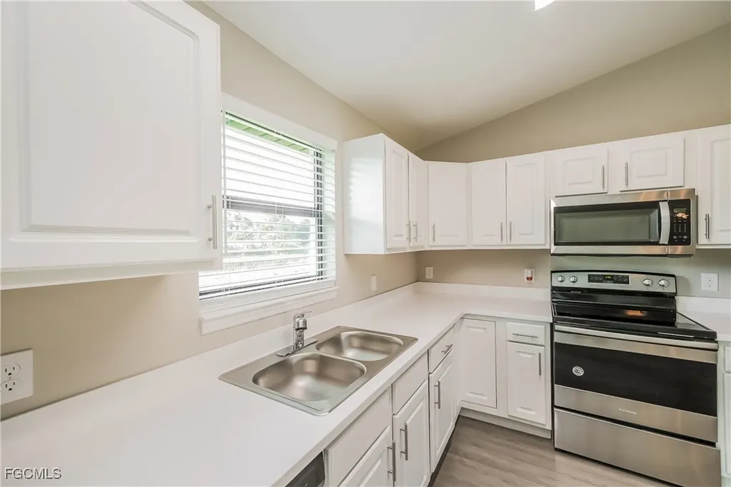 1249 Cordoba Street E Lehigh Acres FL 33974