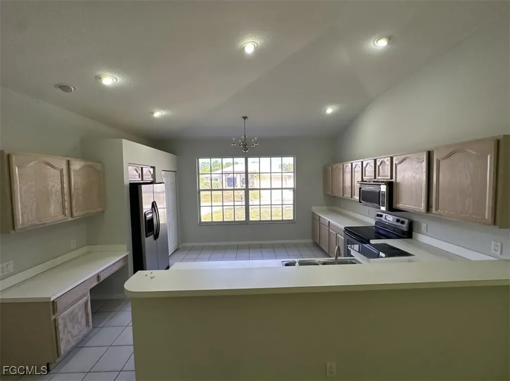 2400 Leavitt Road Alva FL 33920