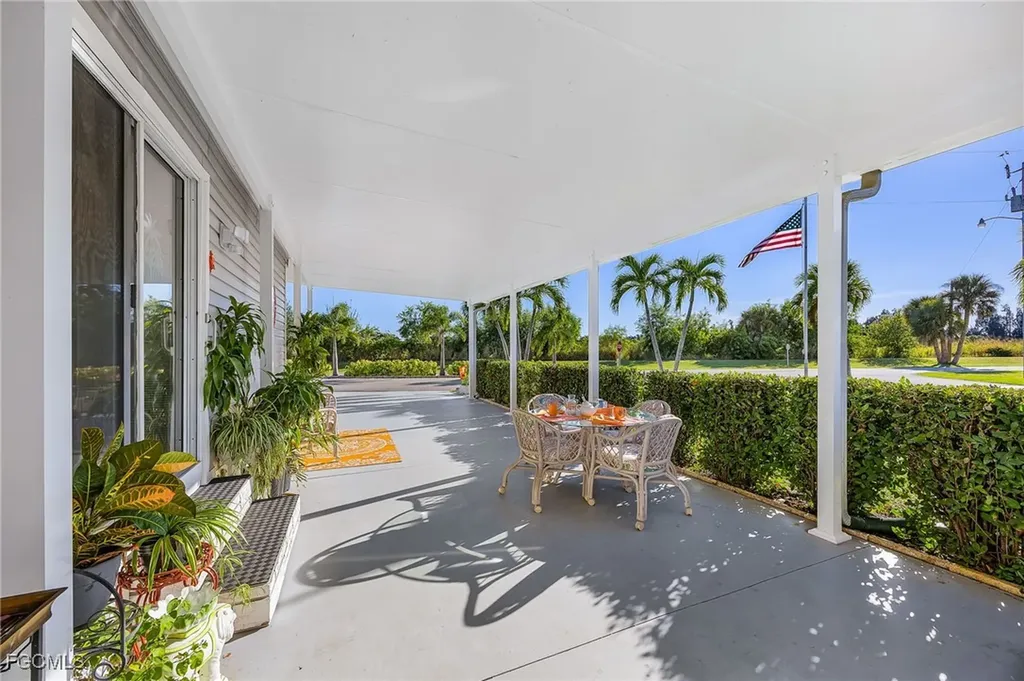 4700 Gulfgate Lane S St. James City FL 33956