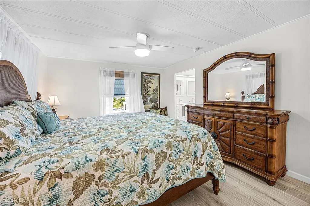 4700 Gulfgate Lane S St. James City FL 33956