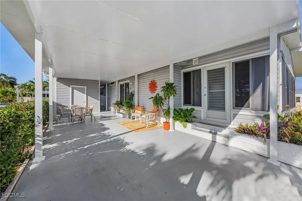 4700 Gulfgate Lane S St. James City FL 33956