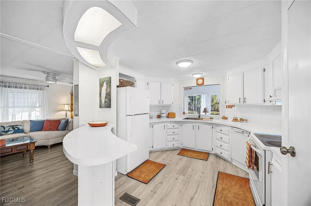 4700 Gulfgate Lane S St. James City FL 33956