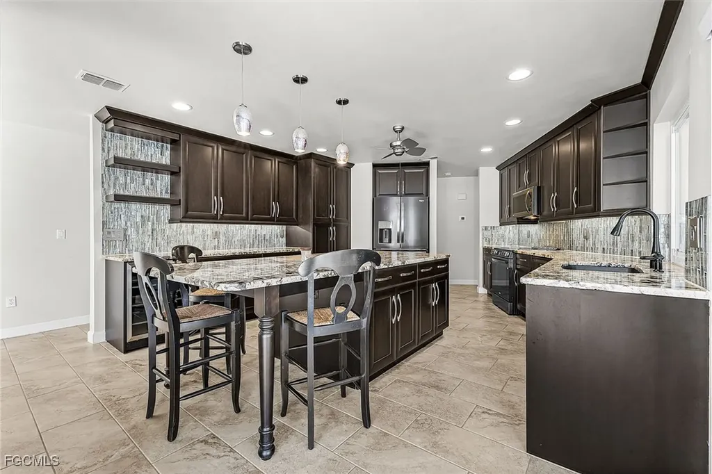 2822 SE 22nd Place Cape Coral FL 33904