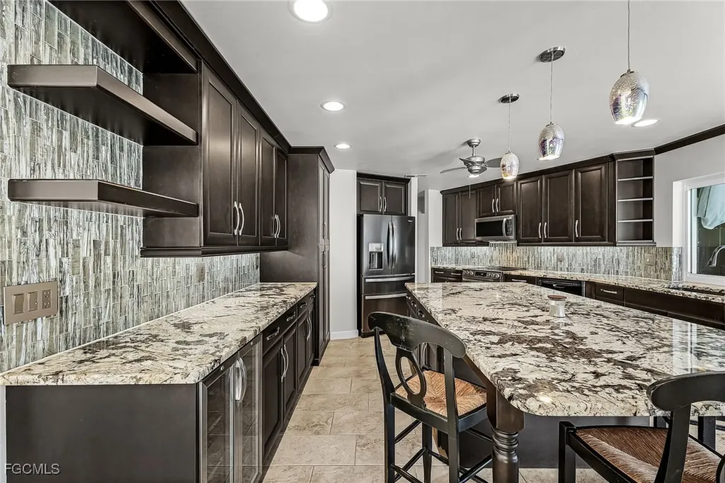 2822 SE 22nd Place Cape Coral FL 33904