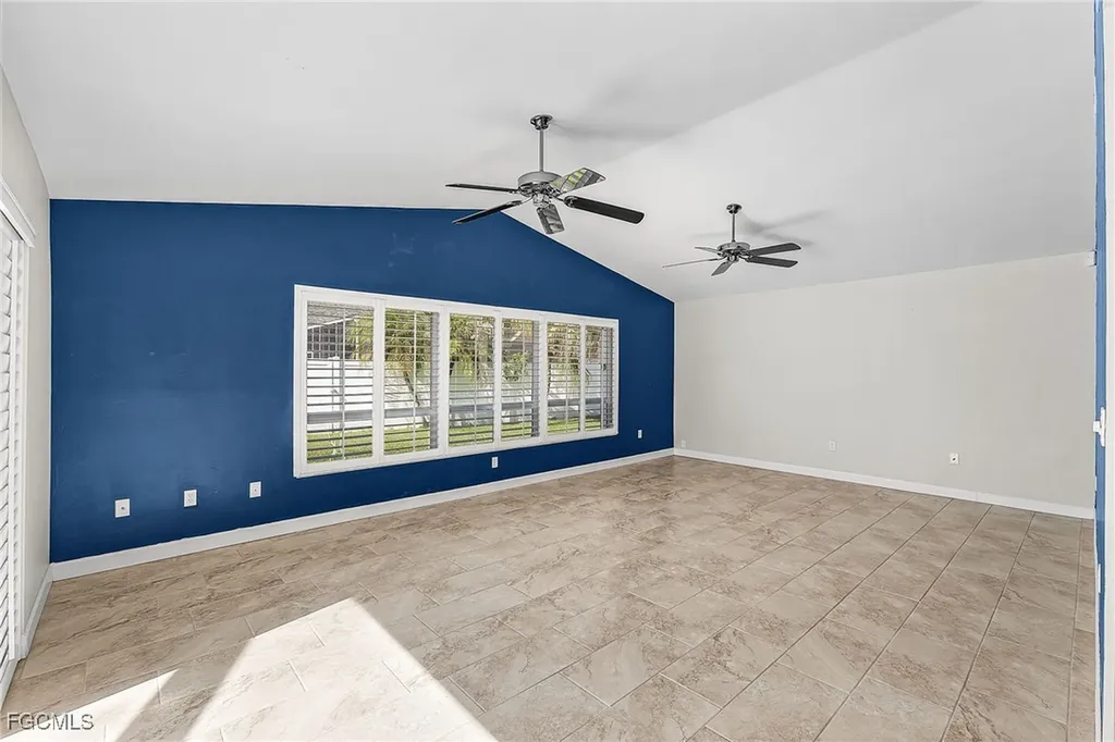 2822 SE 22nd Place Cape Coral FL 33904