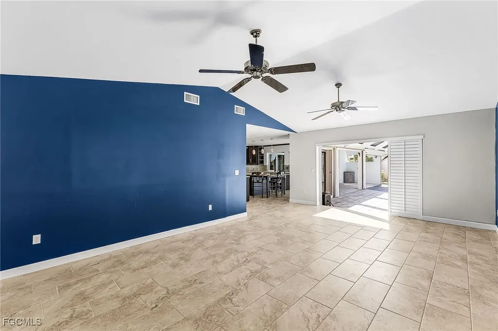 2822 SE 22nd Place Cape Coral FL 33904
