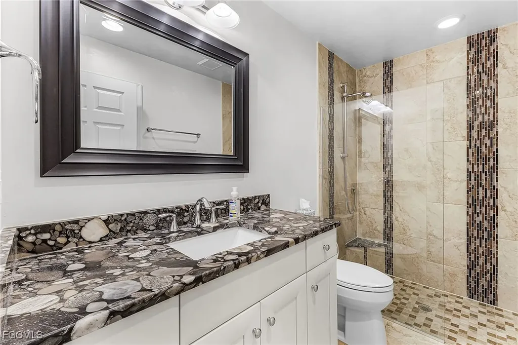 2822 SE 22nd Place Cape Coral FL 33904