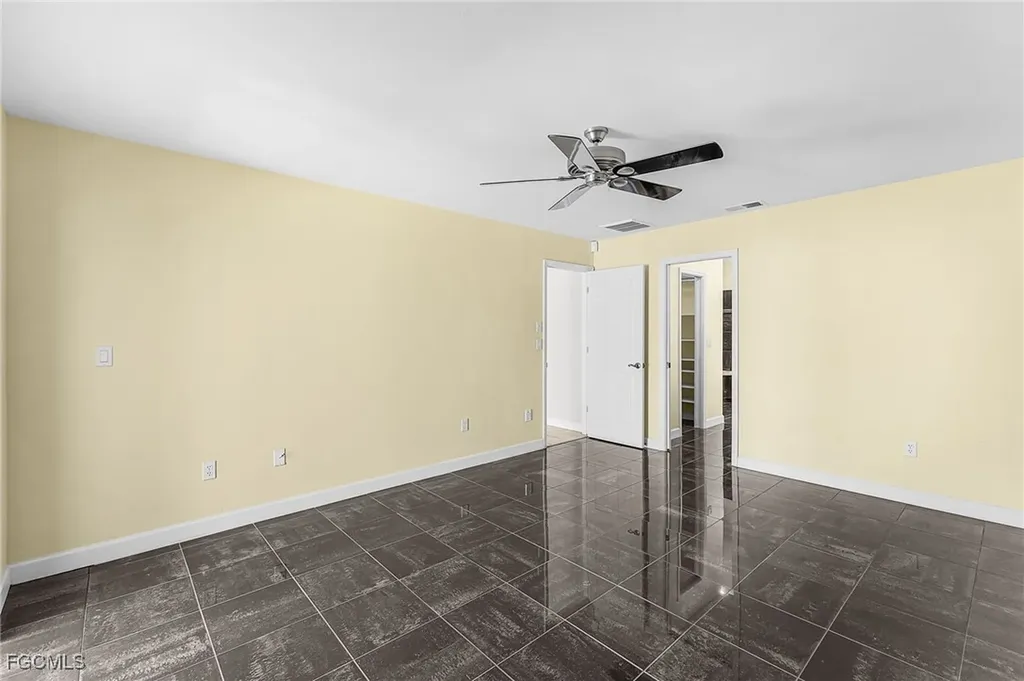 2822 SE 22nd Place Cape Coral FL 33904