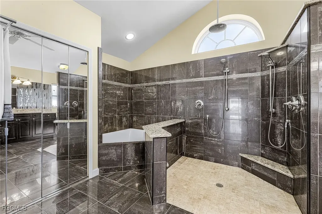 2822 SE 22nd Place Cape Coral FL 33904