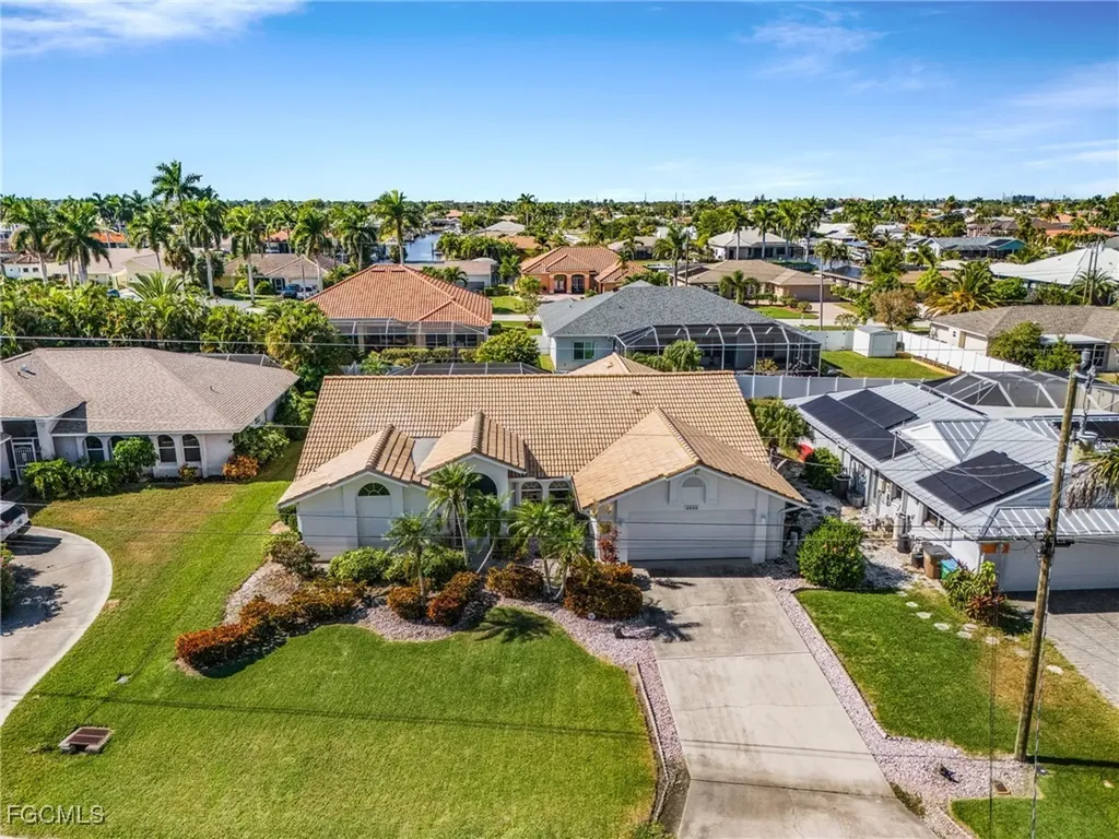 2822 SE 22nd Place Cape Coral FL 33904