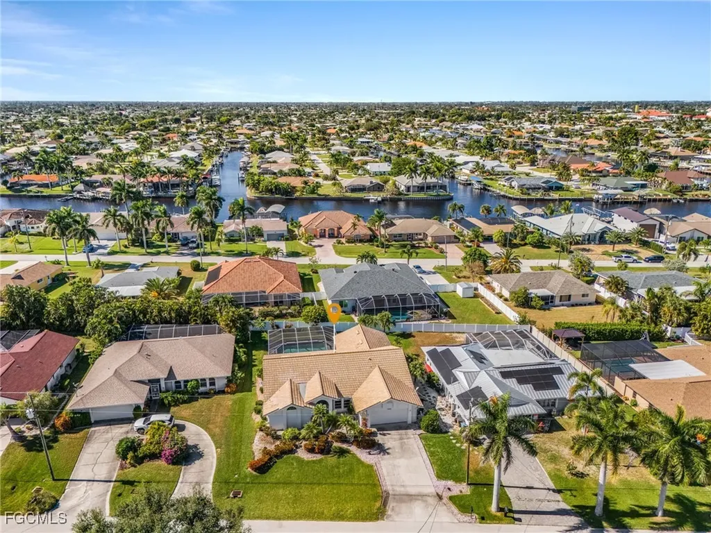 2822 SE 22nd Place Cape Coral FL 33904