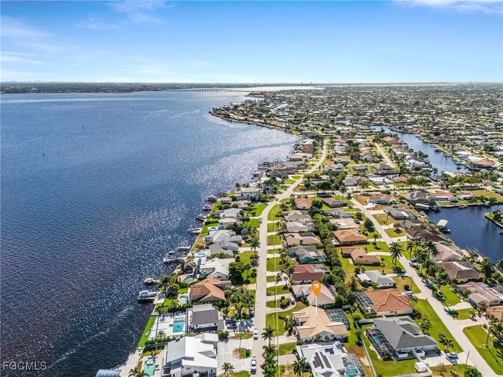 2822 SE 22nd Place Cape Coral FL 33904