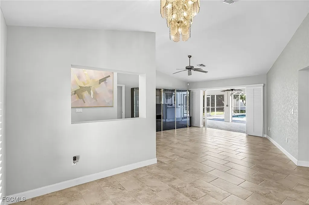 2822 SE 22nd Place Cape Coral FL 33904
