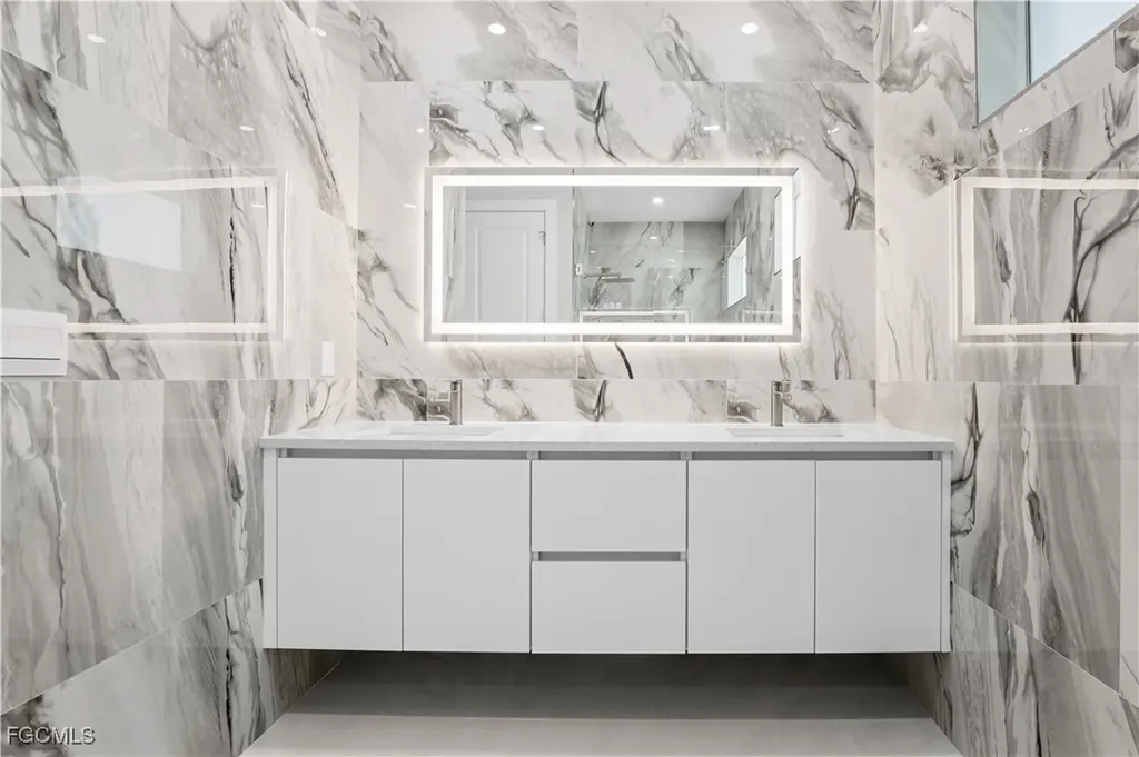 3114 Chiquita Boulevard N Cape Coral FL 33993