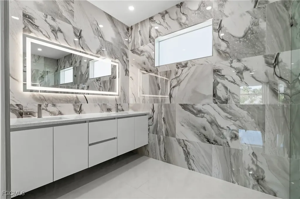 3114 Chiquita Boulevard N Cape Coral FL 33993