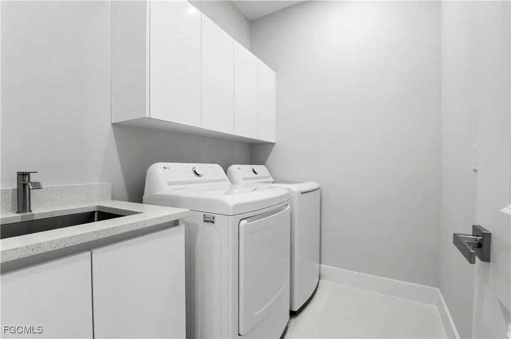 3114 Chiquita Boulevard N Cape Coral FL 33993