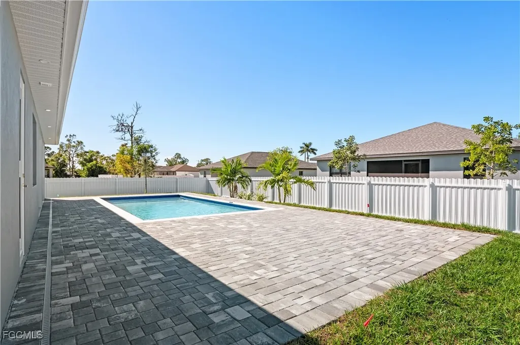 3114 Chiquita Boulevard N Cape Coral FL 33993