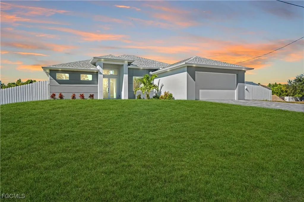 2717 NW 4th Street Cape Coral FL 33993