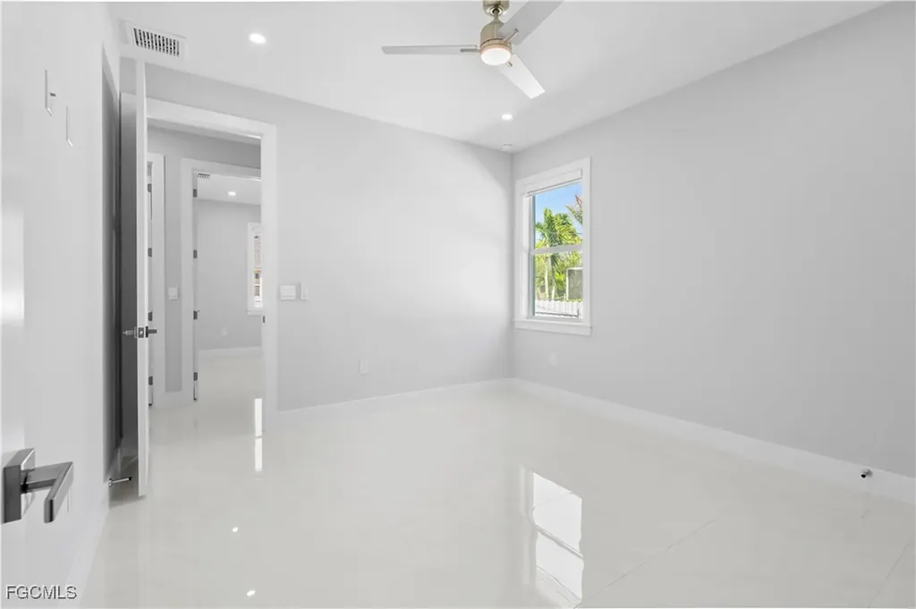 2717 NW 4th Street Cape Coral FL 33993