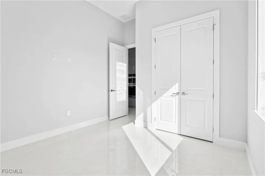 2717 NW 4th Street Cape Coral FL 33993