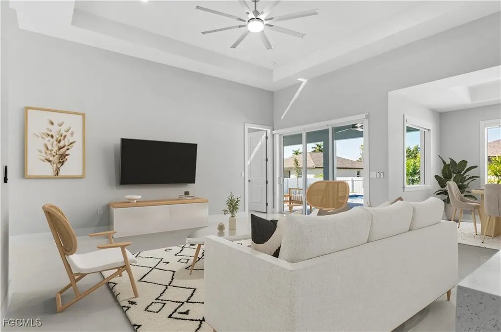 2717 NW 4th Street Cape Coral FL 33993