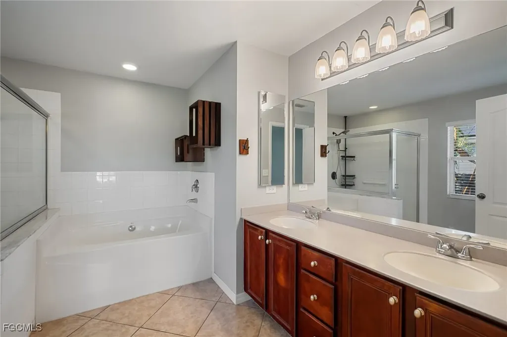 131 NW 6th Street Cape Coral FL 33993