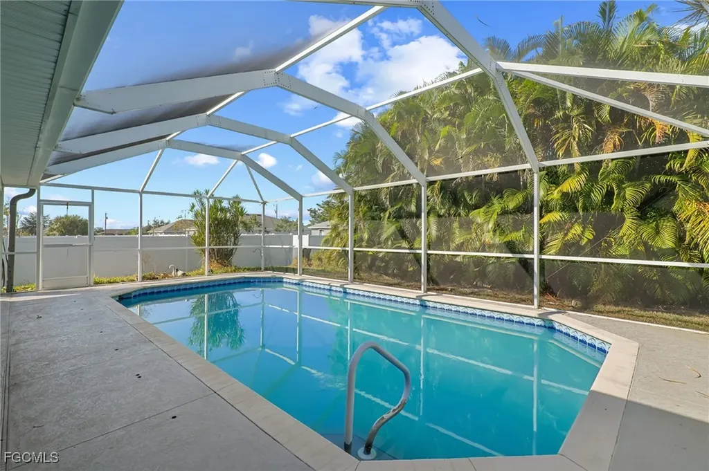 131 NW 6th Street Cape Coral FL 33993