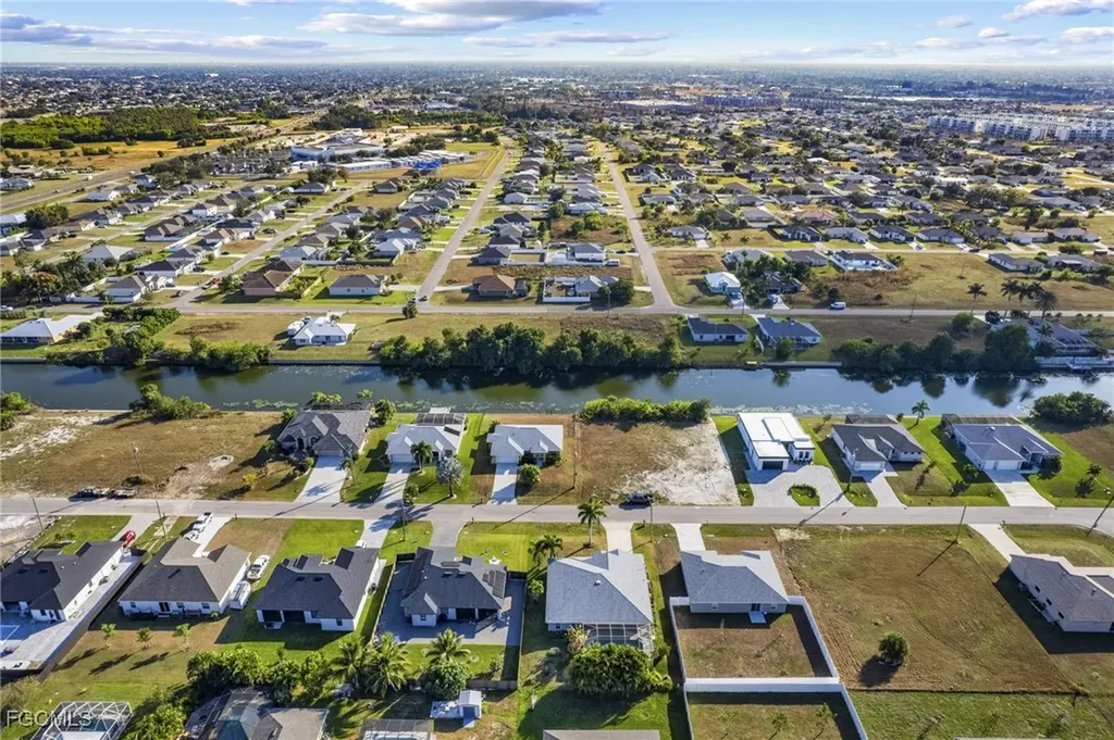 131 NW 6th Street Cape Coral FL 33993