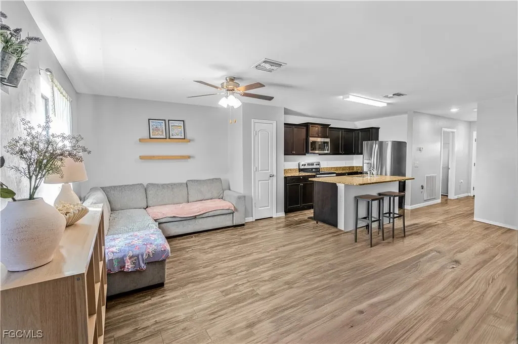 216 Des Cartes Street Fort Myers FL 33913