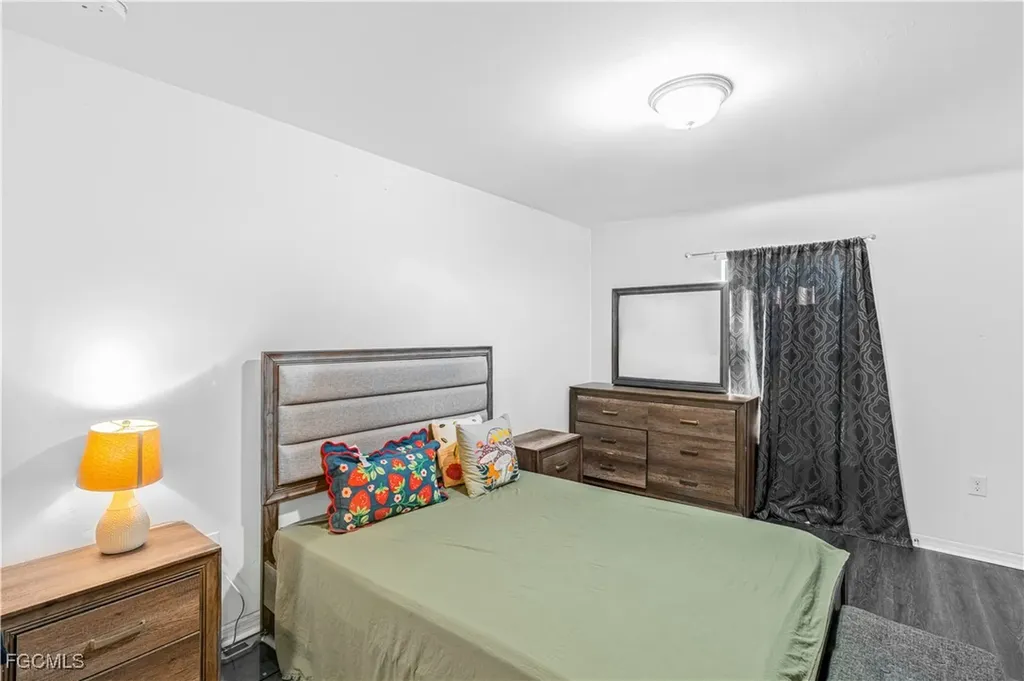 216 Des Cartes Street Fort Myers FL 33913