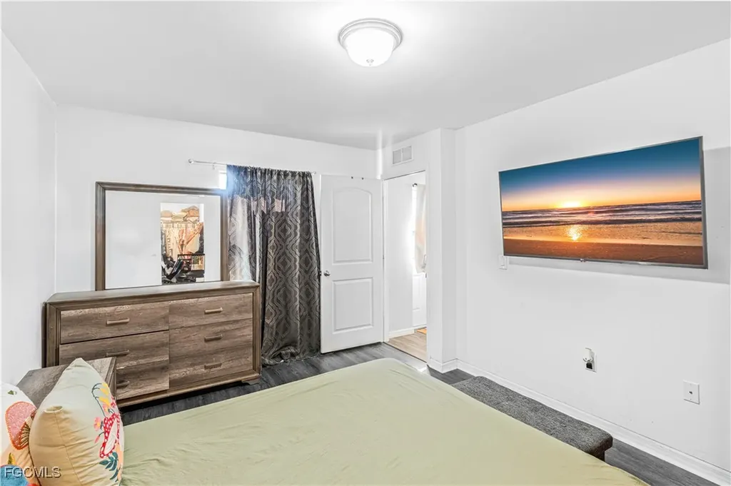 216 Des Cartes Street Fort Myers FL 33913