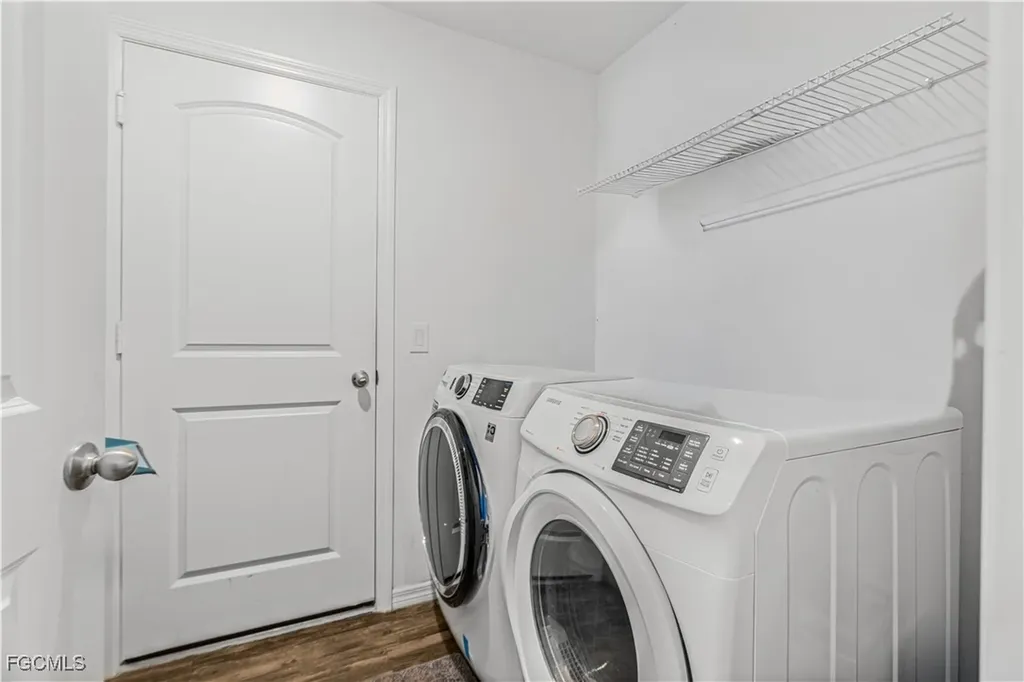 216 Des Cartes Street Fort Myers FL 33913