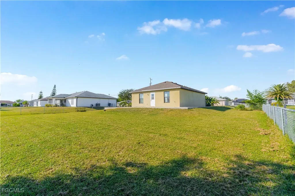 216 Des Cartes Street Fort Myers FL 33913