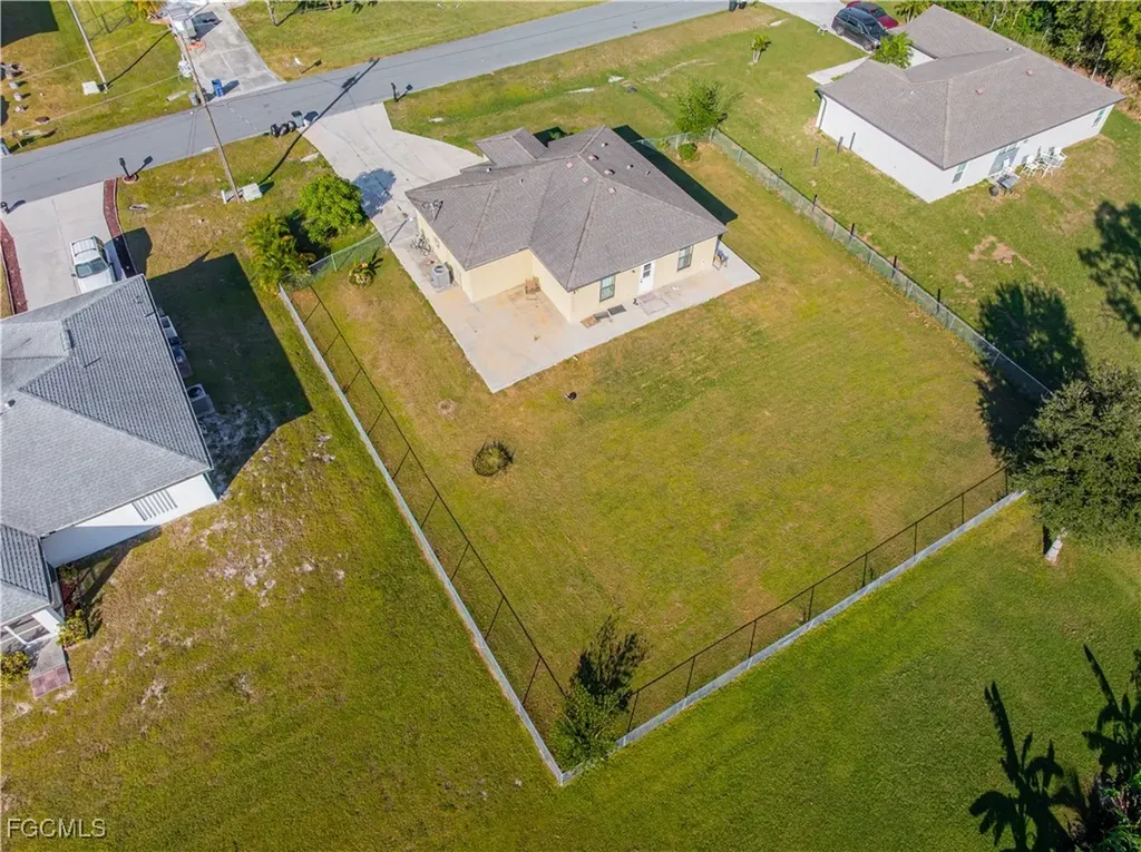 216 Des Cartes Street Fort Myers FL 33913