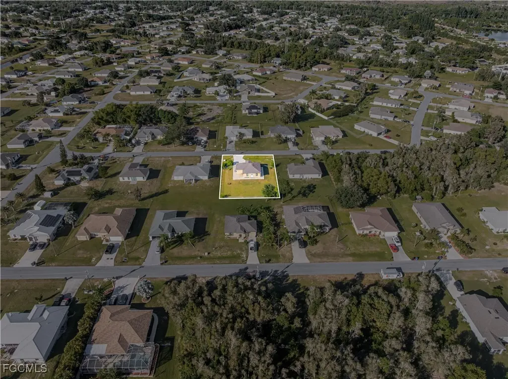 216 Des Cartes Street Fort Myers FL 33913