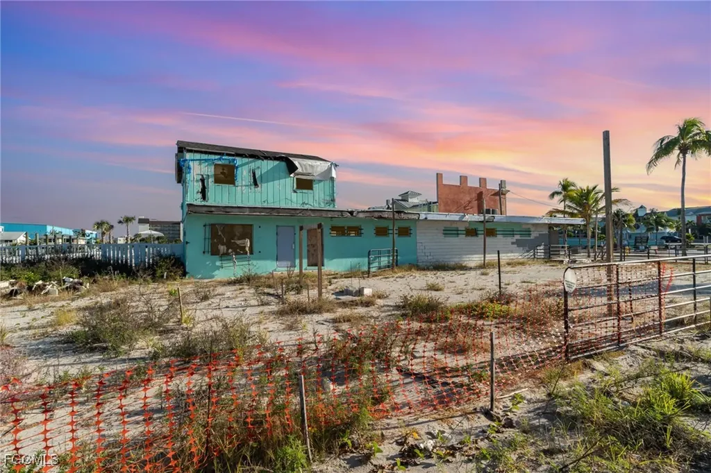 185 Old San Carlos Boulevard Fort Myers Beach FL 33931