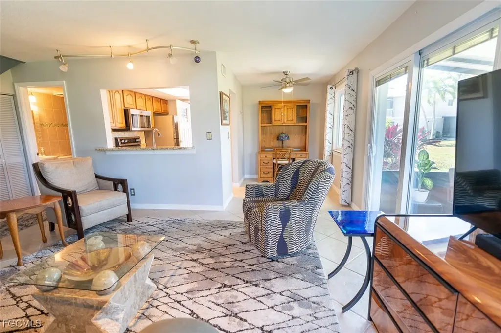 3271 Maple Leaf Circle Fort Myers FL 33907