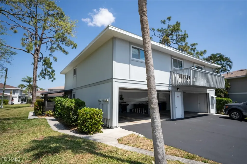3271 Maple Leaf Circle Fort Myers FL 33907