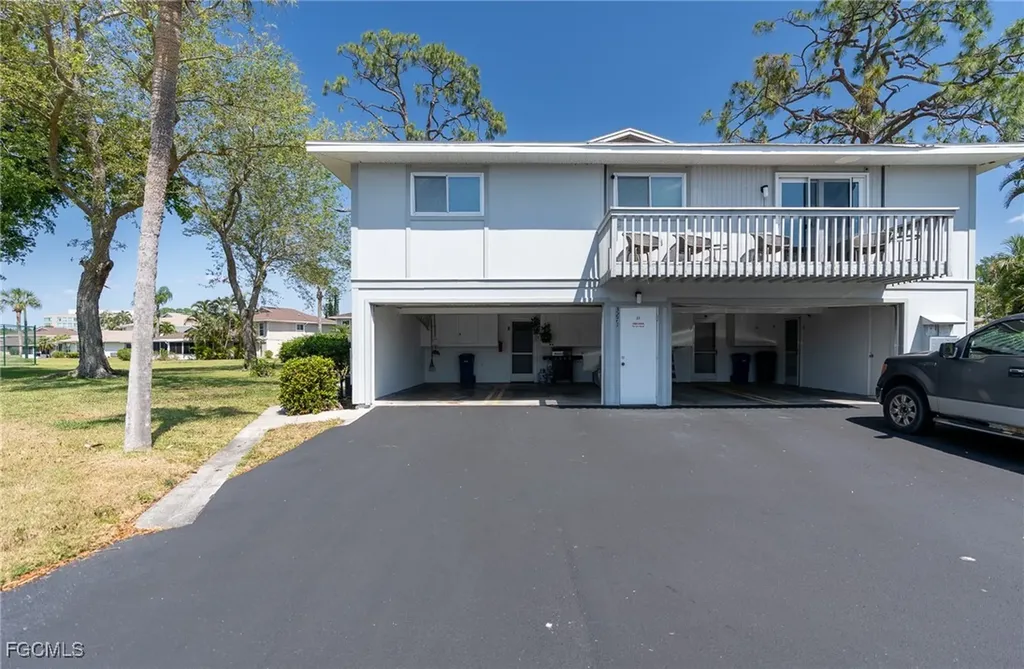 3271 Maple Leaf Circle Fort Myers FL 33907