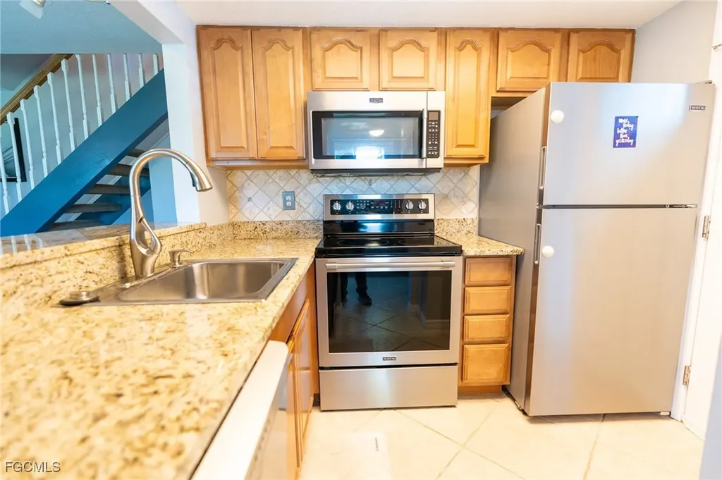 3271 Maple Leaf Circle Fort Myers FL 33907