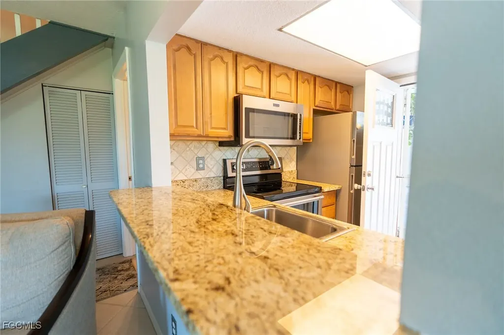 3271 Maple Leaf Circle Fort Myers FL 33907