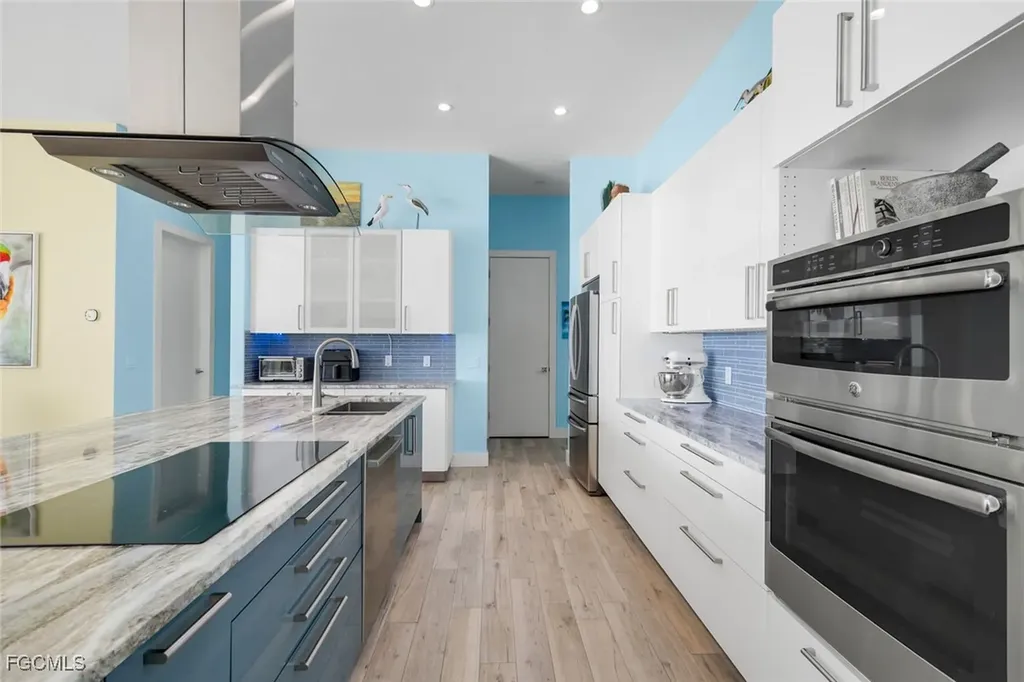 1000 NW 37th Place Cape Coral FL 33993