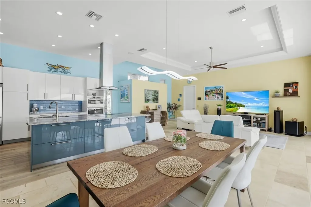 1000 NW 37th Place Cape Coral FL 33993