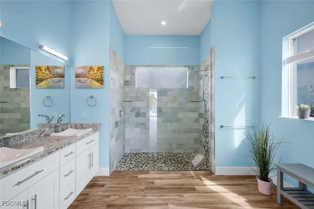 1000 NW 37th Place Cape Coral FL 33993