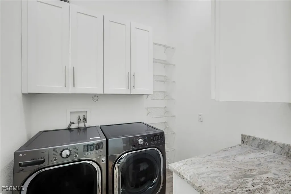 1000 NW 37th Place Cape Coral FL 33993