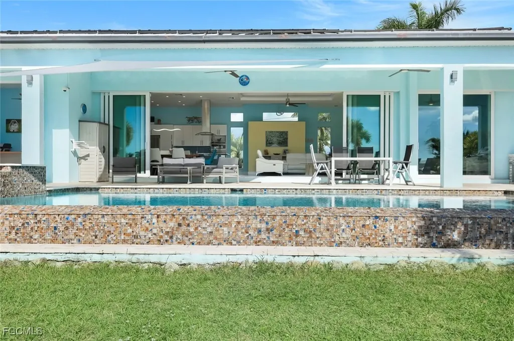 1000 NW 37th Place Cape Coral FL 33993