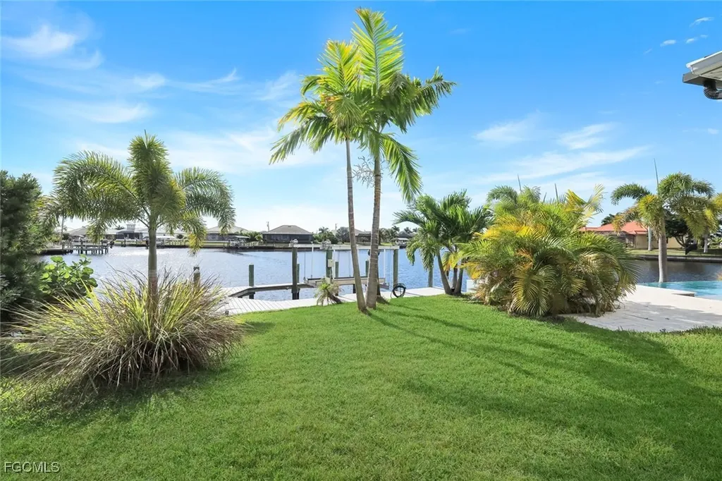 1000 NW 37th Place Cape Coral FL 33993